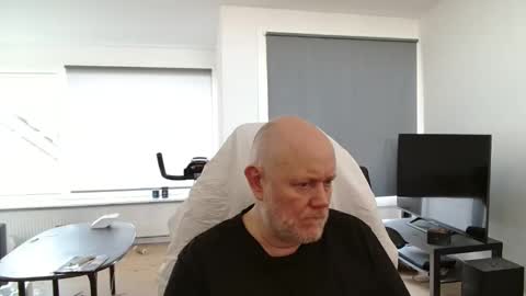 thomash32 online show from 09-11-25, 10:15