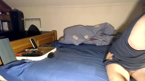 Snapshot of thomasleiber chatting on 01-09-26, 07:44 Thomas online show from 01-09-26, 07:44