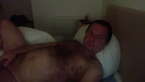 Snapshot of thomaspol chatting on 05-21-26, 10:06 Tom online show from 05-21-26, 10:06