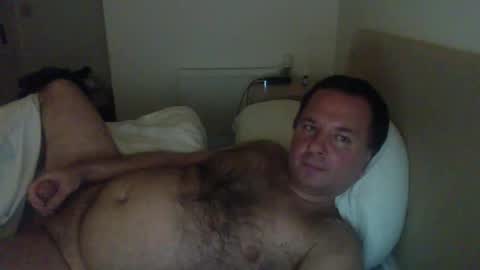 Snapshot of thomaspol chatting on 05-27-26, 10:07 Tom online show from 05-27-26, 10:07