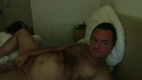 Snapshot of thomaspol chatting on 06-11-26, 10:41 Tom online show from 06-11-26, 10:41