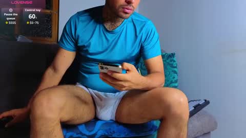 Snapshot of thomassmith2023 chatting on 07-15-26, 10:20 thomas smith online show from 07-15-26, 10:20