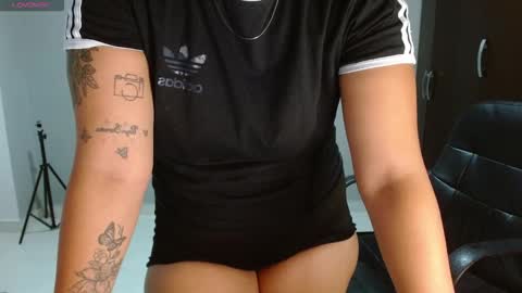 Snapshot of thompson_ari chatting on 12-20-25, 07:15 thompson ari online show from 12-20-25, 07:15