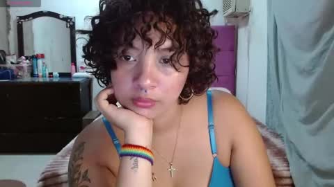 Snapshot of thompson_ari chatting on 01-06-26, 10:45 thompson ari online show from 01-06-26, 10:45