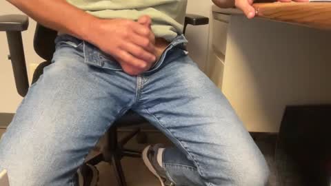 Snapshot of thongguy2021 chatting on 10-06-25, 02:14 thongguy 2021 online show from 10-06-25, 02:14