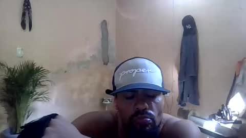 Snapshot of thonybeiio chatting on 12-02-25, 02:45 thonybeiio online show from 12-02-25, 02:45