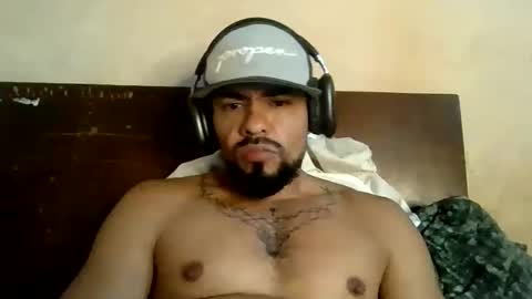 Snapshot of thonybeiio chatting on 01-13-26, 04:18 thonybeiio online show from 01-13-26, 04:18