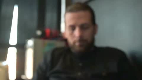 Snapshot of thor_colombia chatting on 12-17-25, 01:06 THE CAPTAIN online show from 12-17-25, 01:06