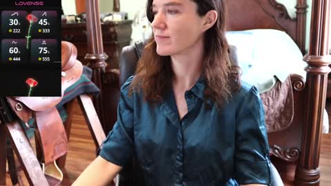 ThornburyRose online show from 02-05-25, 04:47