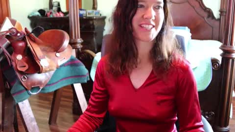 ThornburyRose online show from 03-10-26, 06:46