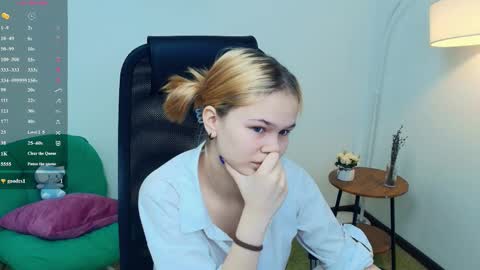 Snapshot of thousand_desires chatting on 04-30-26, 12:11 Lynn online show from 04-30-26, 12:11