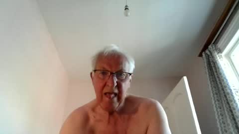 thruster99 online show from 07-02-26, 08:42