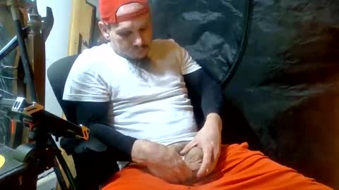 thunder8u42 online show from 10-19-25, 08:26