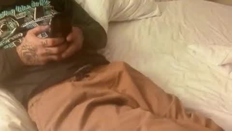 Snapshot of thundercockin chatting on 01-27-25, 12:37 Thumper online show from 01-27-25, 12:37