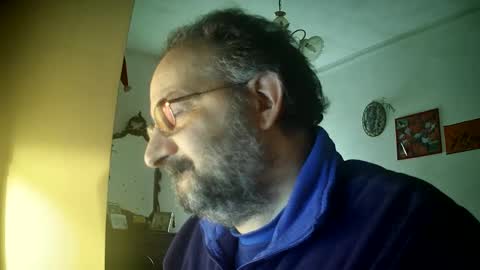 Snapshot of thunderflash73 chatting on 02-18-25, 03:32 Little Wolf online show from 02-18-25, 03:32