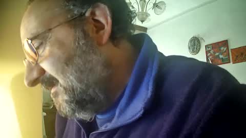 Snapshot of thunderflash73 chatting on 02-20-25, 12:57 Little Wolf online show from 02-20-25, 12:57