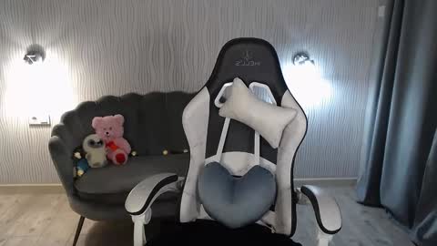 Tina online show from 12-02-24, 02:19