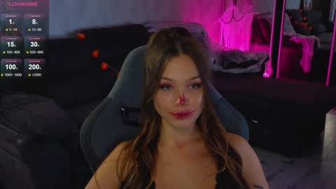 Snapshot of tia__moon chatting on 10-25-25, 07:30 tia__moon online show from 10-25-25, 07:30
