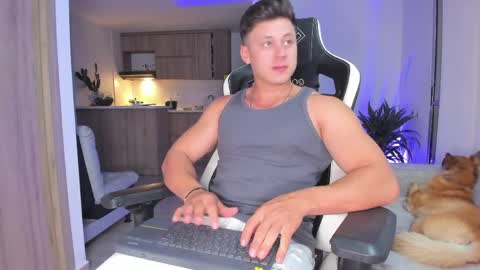 santiago online show from 04-11-26, 01:32