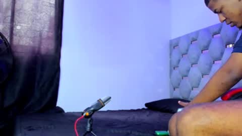 Snapshot of tiago_xxx_ chatting on 09-30-25, 05:07 tiago_xxx_ online show from 09-30-25, 05:07