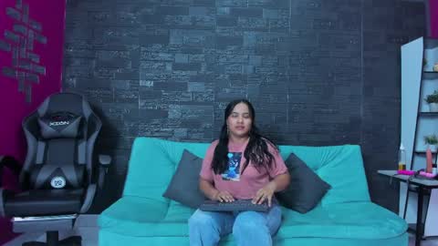 Tiana online show from 06-01-26, 12:07