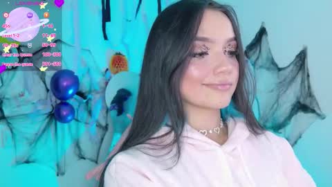 Tiana Le online show from 10-25-25, 12:40