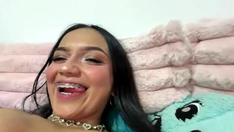 Tiana Le online show from 12-21-25, 04:08