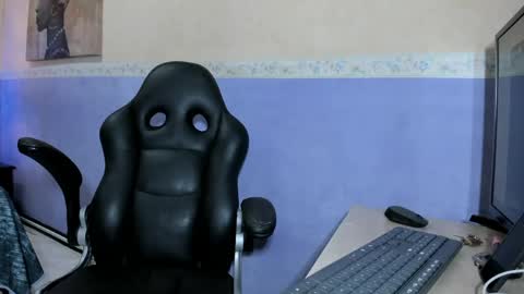 Snapshot of tiara_latina chatting on 05-12-26, 11:46 Tiara online show from 05-12-26, 11:46