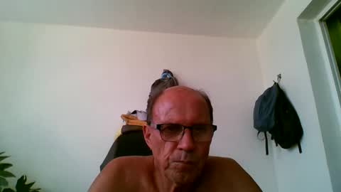 Snapshot of tiaretiareopui chatting on 12-28-24, 05:23 tiaretiareopui online show from 12-28-24, 05:23