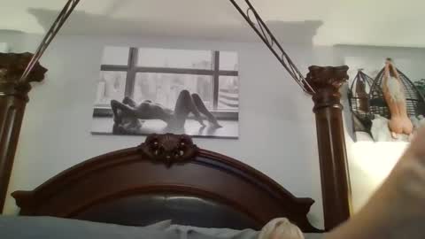 ticklemepink696969 online show from 12-03-24, 04:50