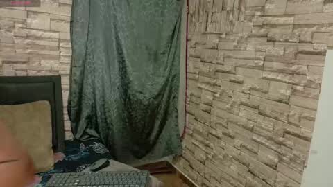 Snapshot of tifanny_fiire chatting on 04-12-26, 11:37 leidy online show from 04-12-26, 11:37