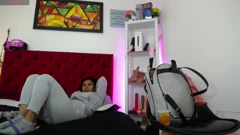 Tifanny Nails  online show from 09-28-25, 01:27