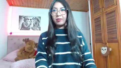 Tifanny online show from 10-15-25, 02:11