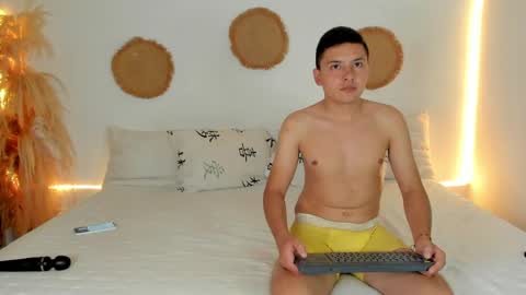 Snapshot of tifanyrossii chatting on 05-08-26, 01:22 tifanyrossii online show from 05-08-26, 01:22