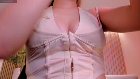 Snapshot of tiffannysins chatting on 07-08-26, 05:12 Tiffanny Sins online show from 07-08-26, 05:12