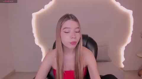 Snapshot of tiffannysins chatting on 07-22-26, 04:37 Tiffanny Sins online show from 07-22-26, 04:37