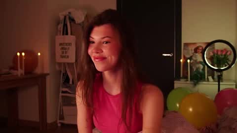 Im here on Fridays Saturdays Sundays  online show from 11-24-25, 11:37