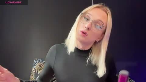 Amira online show from 07-07-26, 01:15
