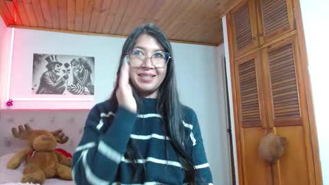 Snapshot of tiffany_beauty18 chatting on 10-08-25, 04:04 Tifanny online show from 10-08-25, 04:04