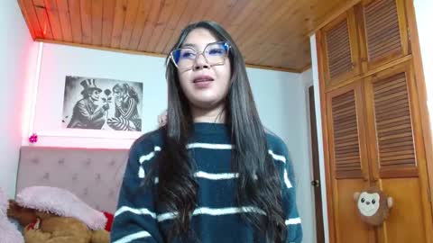 Snapshot of tiffany_beauty18 chatting on 10-26-25, 04:40 Tifanny online show from 10-26-25, 04:40