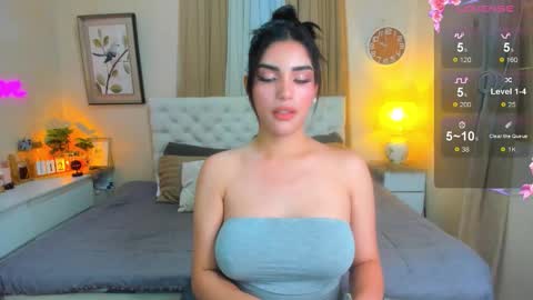 Tiffany online show from 09-13-25, 06:24