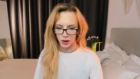 Tiffany online show from 03-22-26, 03:37