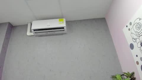 tiffany_mendez online show from 11-21-25, 12:04