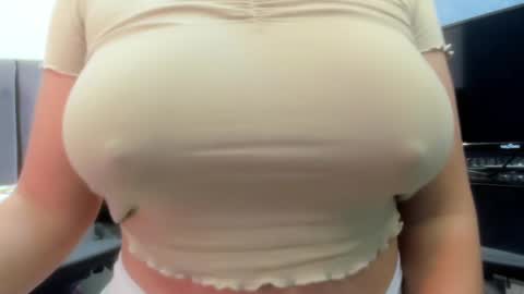 Snapshot of tiffany_teressa chatting on 01-04-25, 08:16 tiffany theressa online show from 01-04-25, 08:16