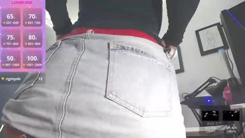 Snapshot of tiffany_teressa chatting on 02-15-25, 04:47 tiffany theressa online show from 02-15-25, 04:47