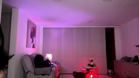 Snapshot of tiffanycole_ chatting on 09-21-25, 03:52  CAMI VELEZ camivelezz   online show from 09-21-25, 03:52