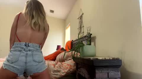 Tiffany Dove online show from 02-19-25, 06:43