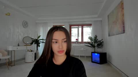 Tiffany Houston online show from 01-27-25, 06:41