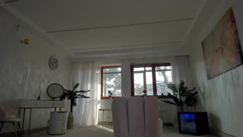 Tiffany Houston online show from 02-07-25, 01:11