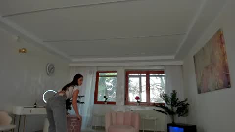 Tiffany Houston online show from 02-13-25, 07:13